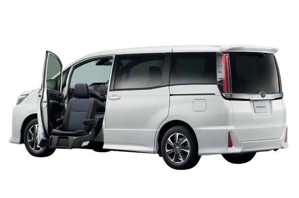 Si(2WD)助手席リフトアップシート車