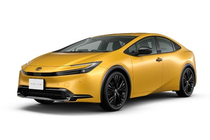 フロント　特別仕様車 G プラグインハイブリッド車 “Night Shade”（ベース車両はG プラグインハイブリッド車）