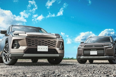 （左）：Z（ハイブリッド）