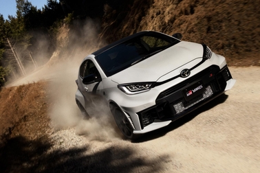 RZ“High performance”［GR-DAT（8AT・4WD）］