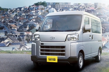 デラックス（CVT・2WD）
