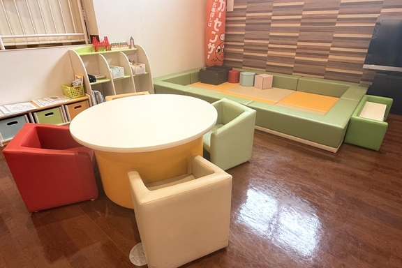 陽東店2階キッズコーナー