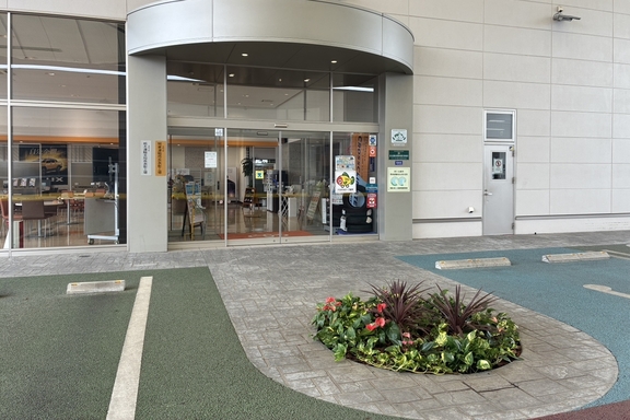 ショールーム入り口